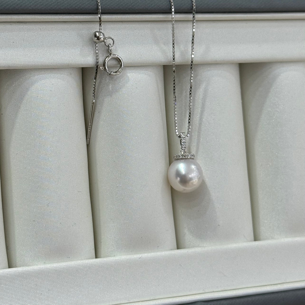 STARRY JEWELRY Natural Sea Water Akoya Pearl Pendant Necklace, Elegant Collarbone Chain with 18k Gold Clasp, Very Slight Flaws, 8.5-9mm