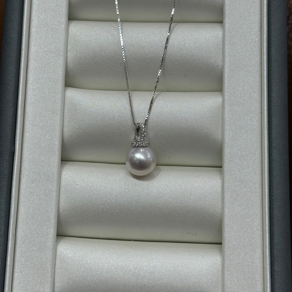 STARRY JEWELRY Natural Sea Water Akoya Pearl Pendant Necklace, Elegant Collarbone Chain with 18k Gold Clasp, Very Slight Flaws, 8.5-9mm