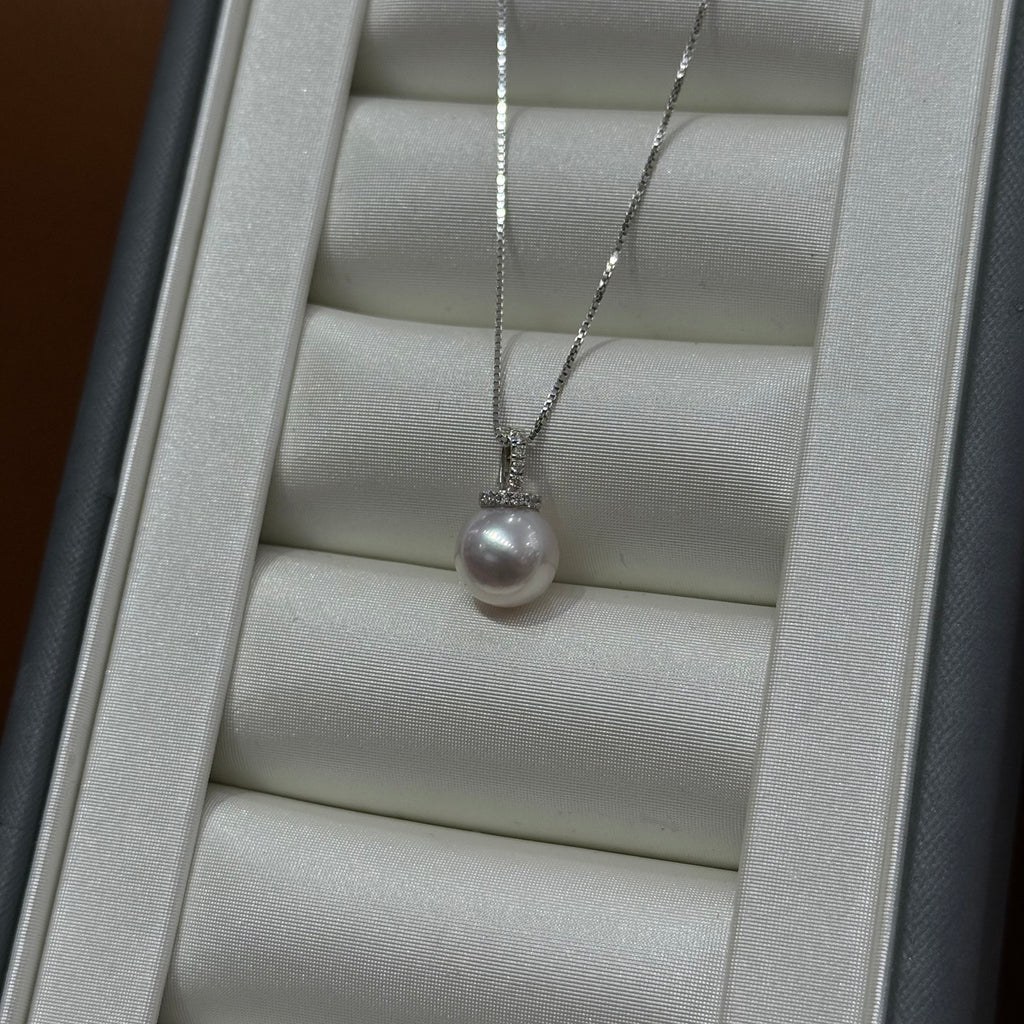 STARRY JEWELRY Natural Sea Water Akoya Pearl Pendant Necklace, Elegant Collarbone Chain with 18k Gold Clasp, Very Slight Flaws, 8.5-9mm