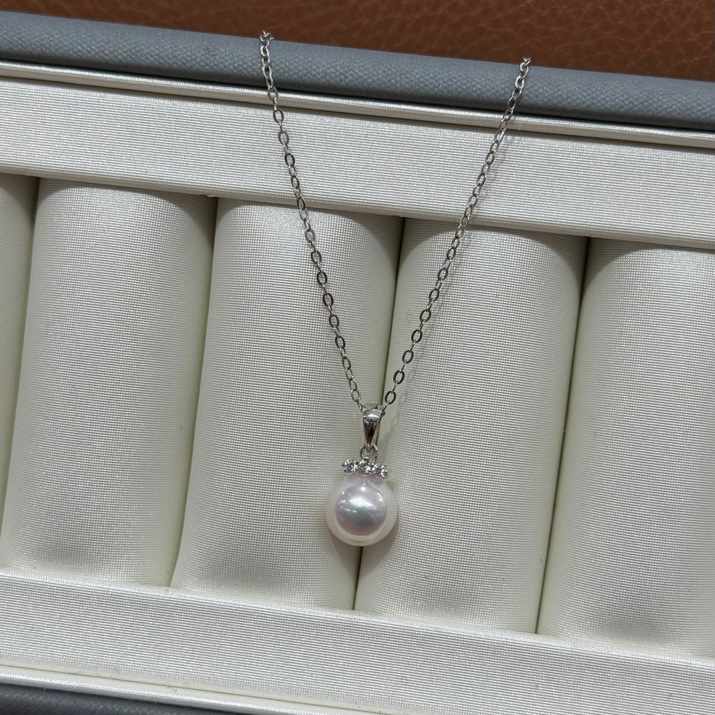 STARRY JEWELRY One-Star Natural Seawater Akoya Pearl Collar Necklace with French Charm 8-8.5mm 18k Gold Clasp