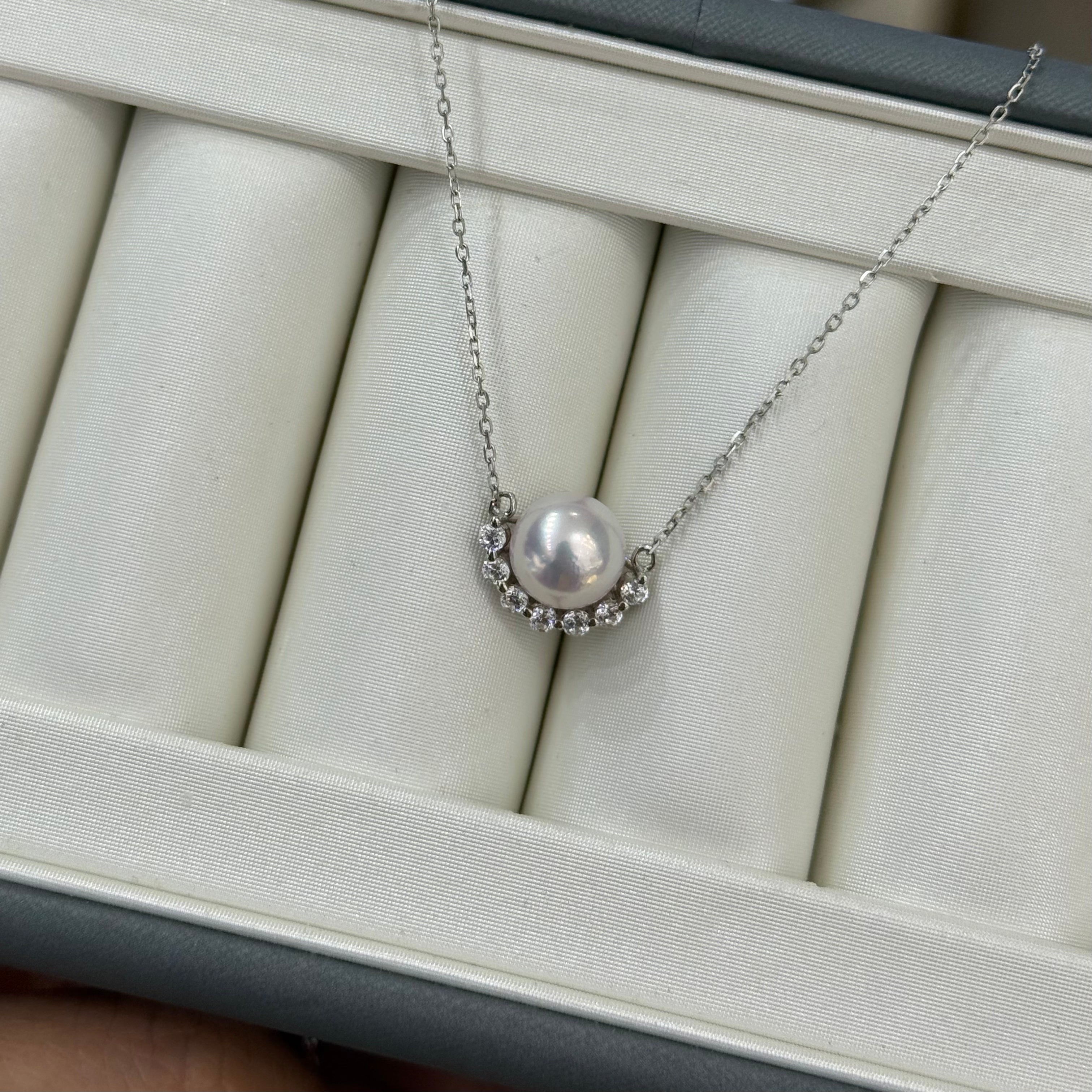 STARRY JEWELRY 【 Moon Half Bay 】 Heavenly Maiden Light Natural Sea Water Pearl Akoya Collarbone Chain Daily Date Commuting Charm Pearl Pendant Necklace