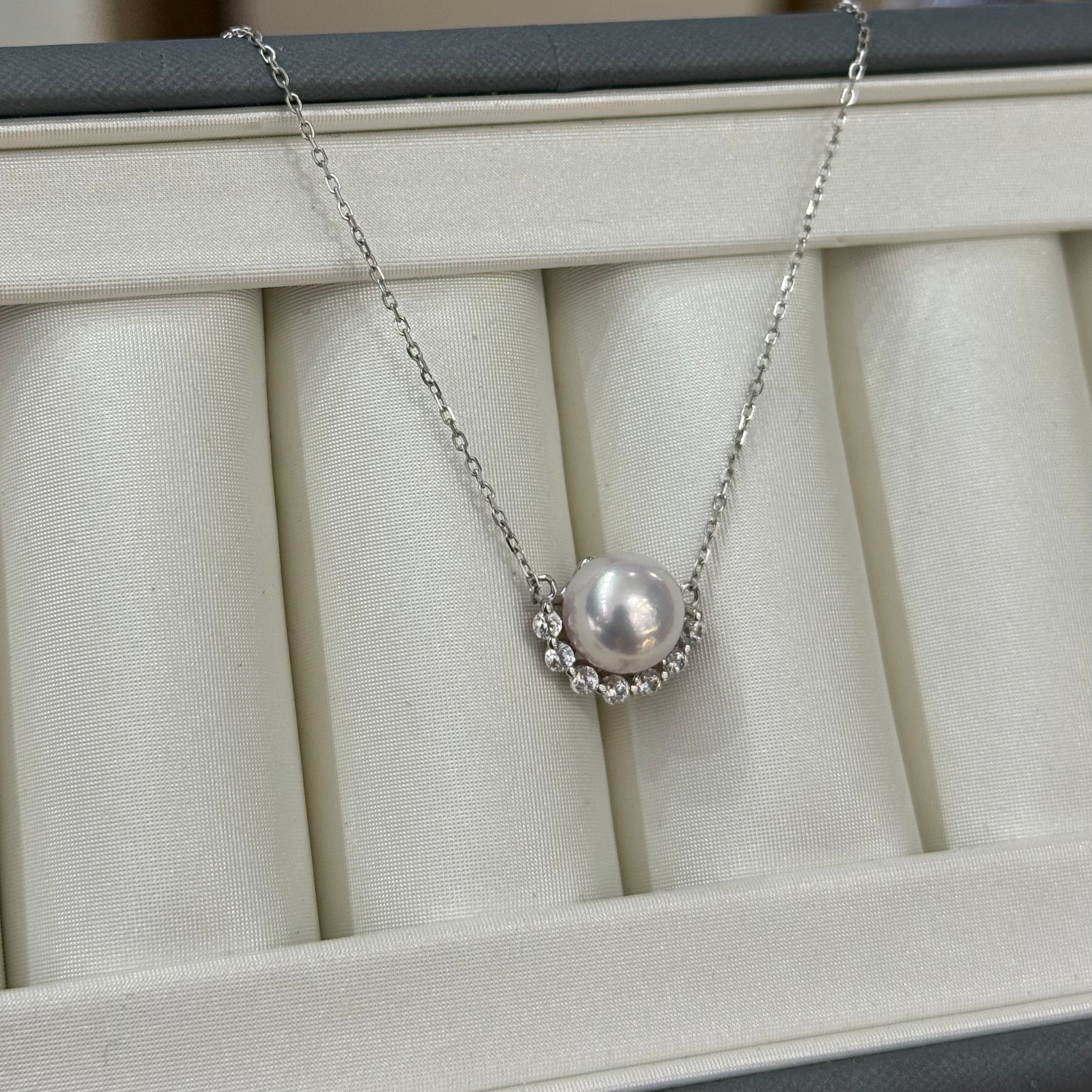 STARRY JEWELRY 【 Moon Half Bay 】 Heavenly Maiden Light Natural Sea Water Pearl Akoya Collarbone Chain Daily Date Commuting Charm Pearl Pendant Necklace