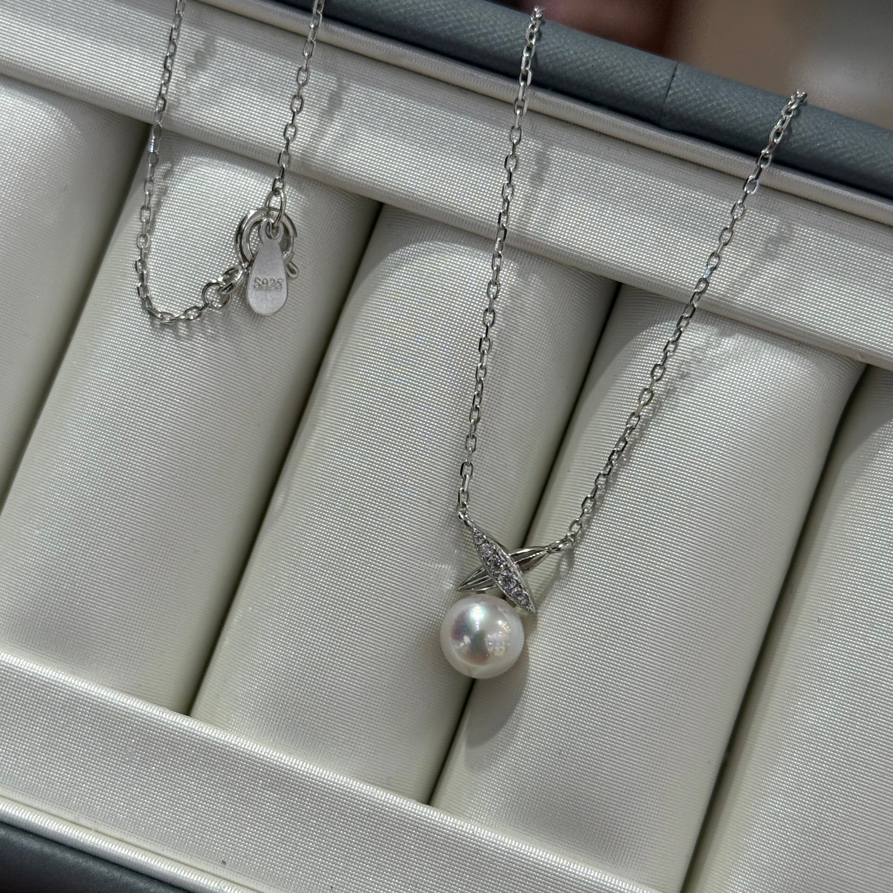 STARRY JEWELRY 【 Comic 】 Extremely Strong Light Sea Pearl Necklace Akoya Charm Pendant Simple Gift Generous Exquisite