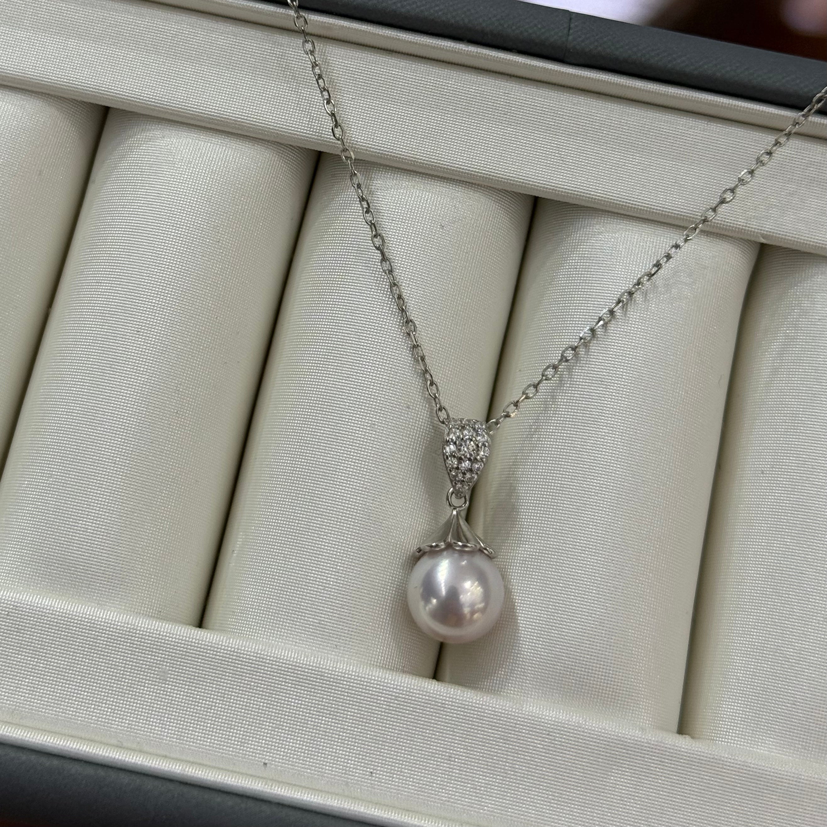STARRY JEWELRY 【 Words 】 Strong natural seawater pearl necklace Akoya collarbone chain enhances temperament and is a great gift