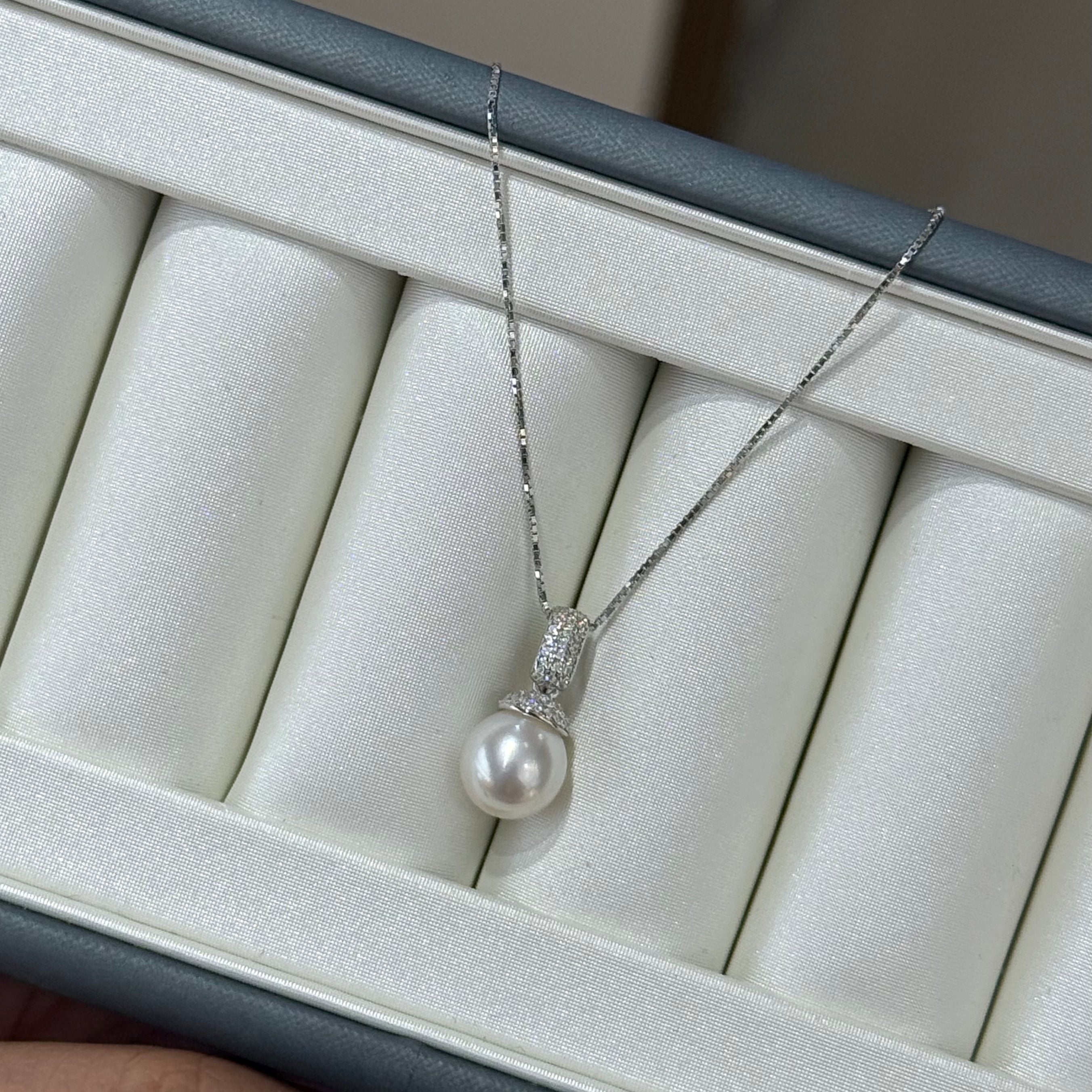 STARRY JEWELRY [Moon White] Natural Sea Water Pearl Akoya Milk Cap Pendant Necklace Temperament Clavicle Chain Elegant and Noble