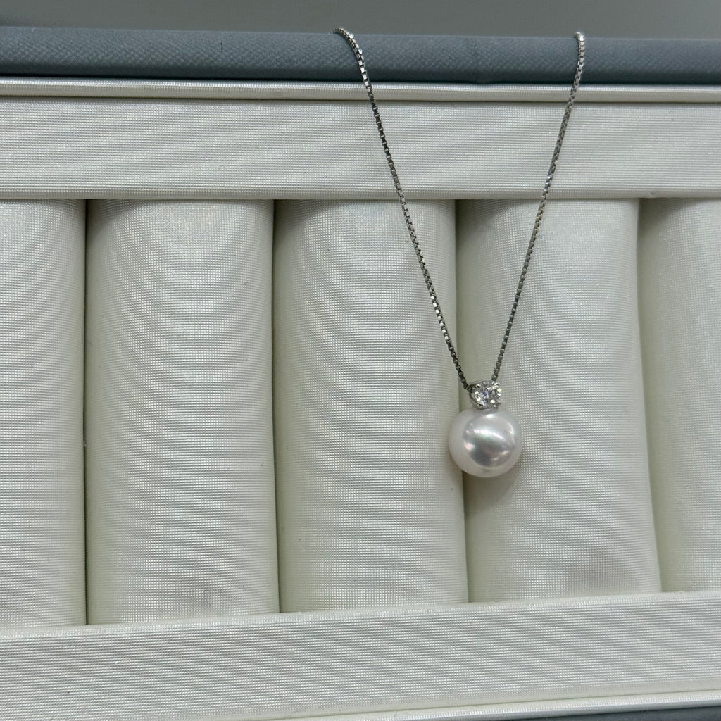 STARRY JEWELRY Dai Fei's classic temperament niche akoya pearl pendant necklace 8-8.5mm collarbone chain 18K gold buckle